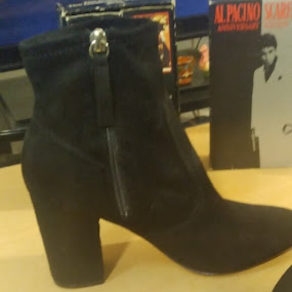 Black Ultra Suede High Heel Gabrielle Ankle Booties Size: 7.5 - Picture 13 of 16